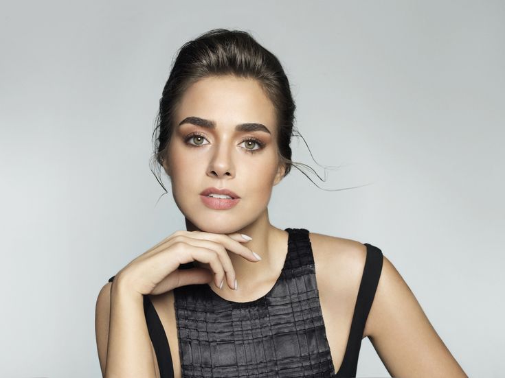 Bensu Soral sluthot pics