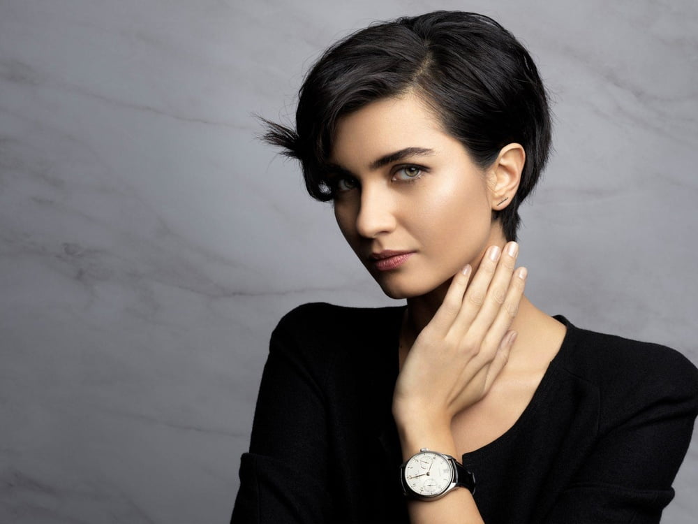 Tuba Büyüküstün modeling hot photos