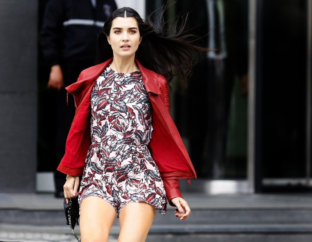 Tuba Büyüküstün modeling hot bikini