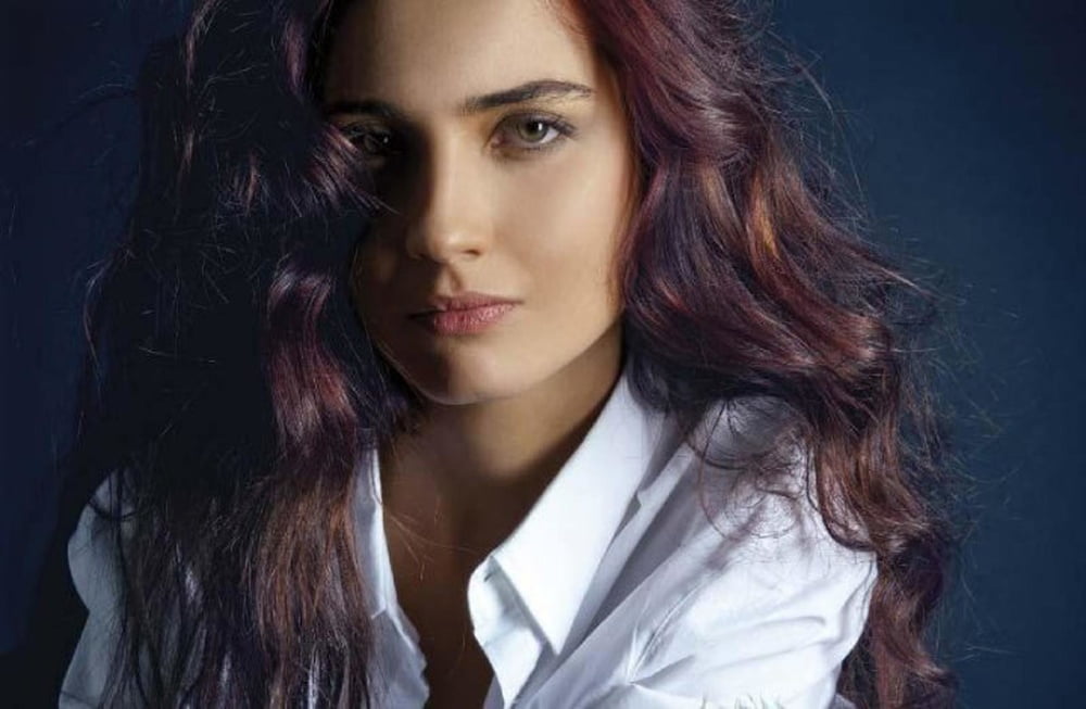 Tuba Büyüküstün ardent xxx sex