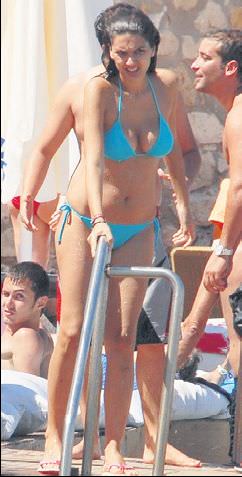 Bergüzar Korel hot images