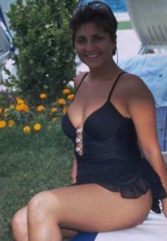 Sibel Can looks nude pics