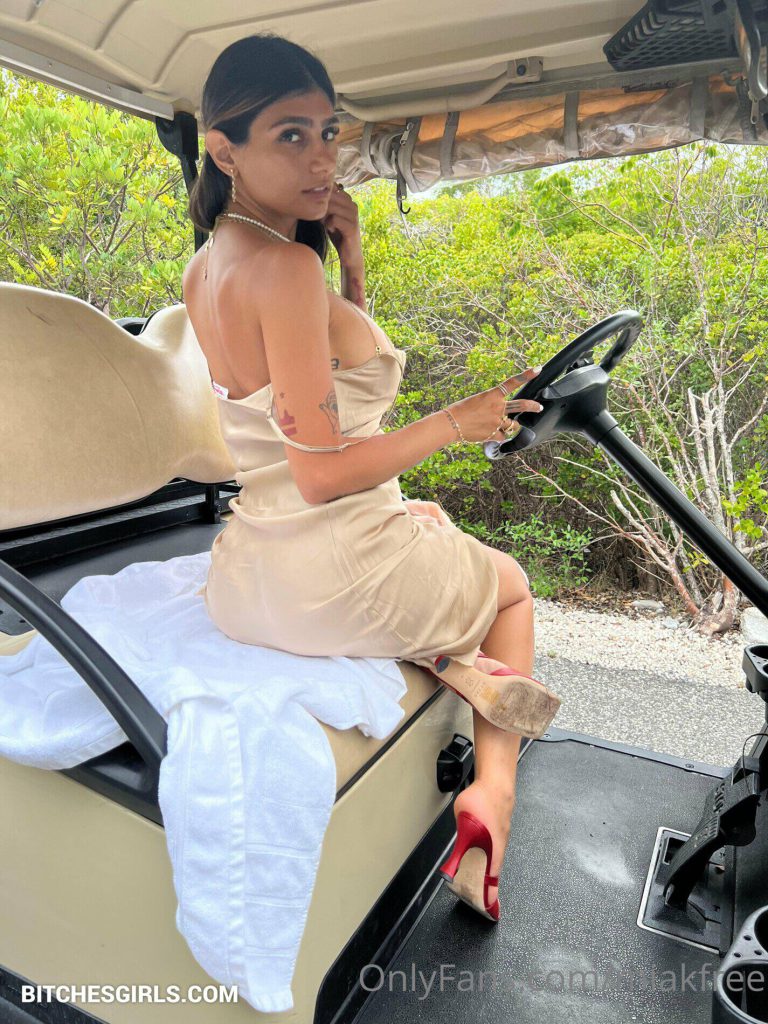 Mia Khalifa ardent nudes