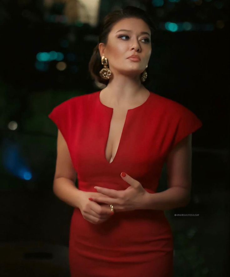 Nurgül Yeşilçay hot photos