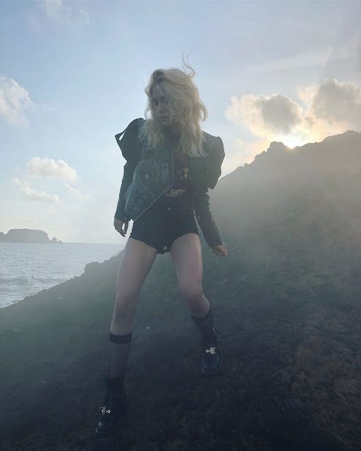 Aleyna Tilki looks bikini