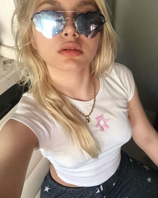 Aleyna Tilki poses nudes