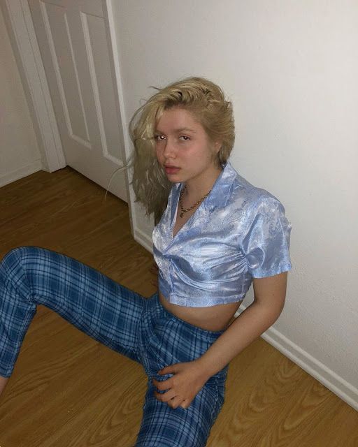 Aleyna Tilki poses hot xxx