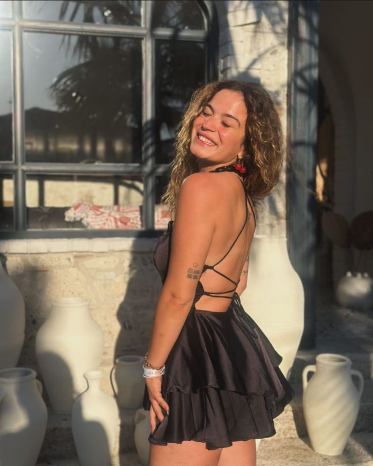 Aslı Bekiroğlu modeling nude pics