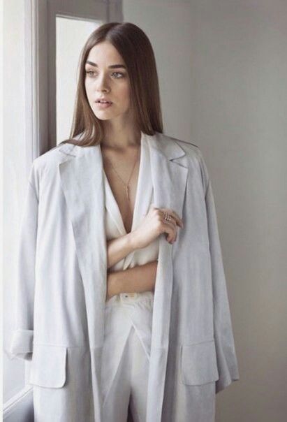 Bensu Soral depicts fire porn