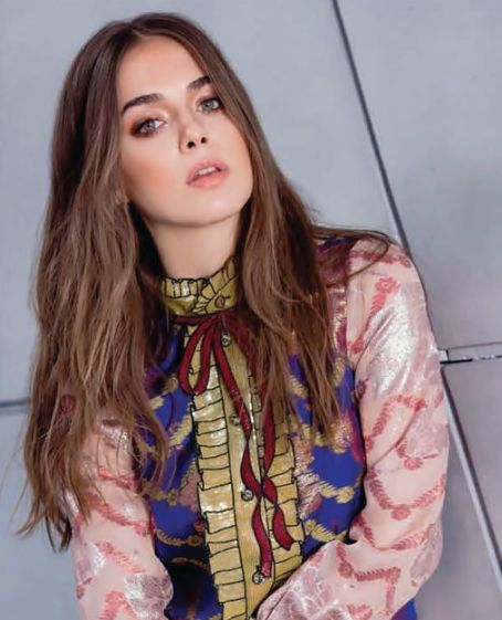 Bensu Soral depicts fire sexy