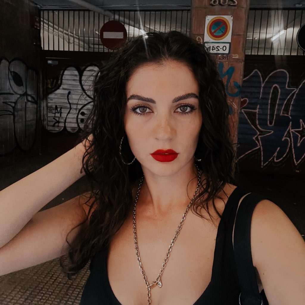 Burcu Özberk ardent nudes