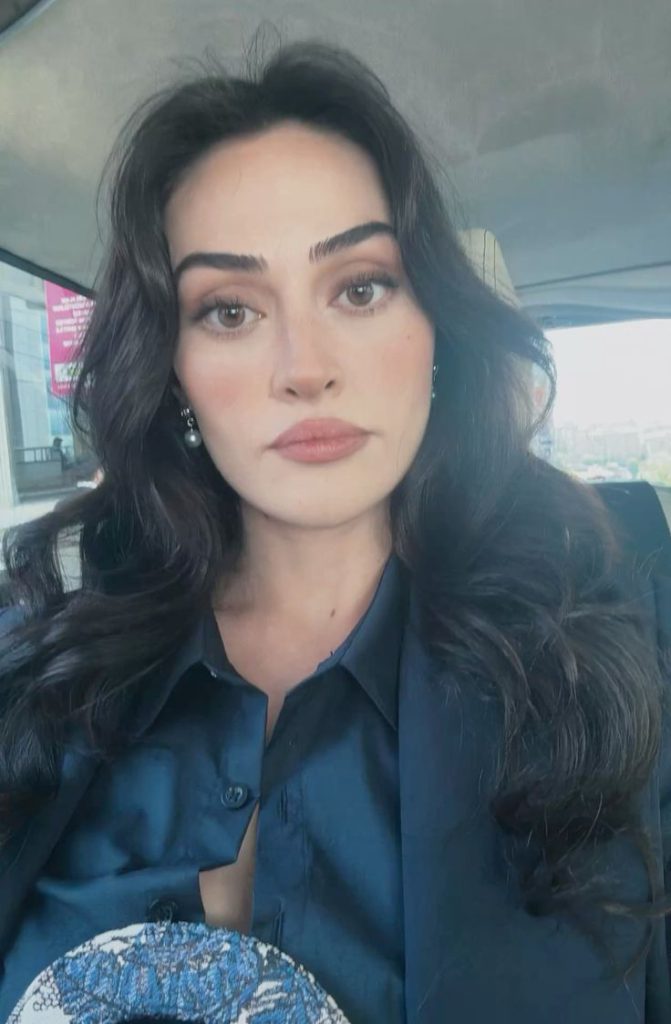 Esra Rabia sex scenes