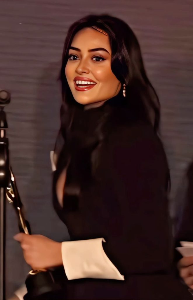 Esra Rabia poses xxx