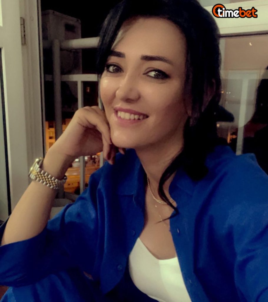 Meral Güven hot photos