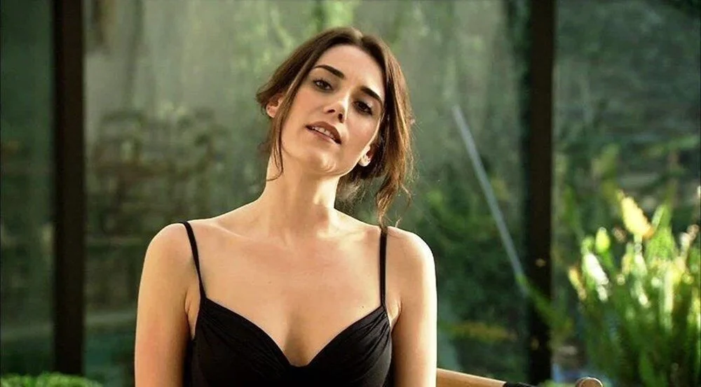 Cansu Dere smiles xxx sex
