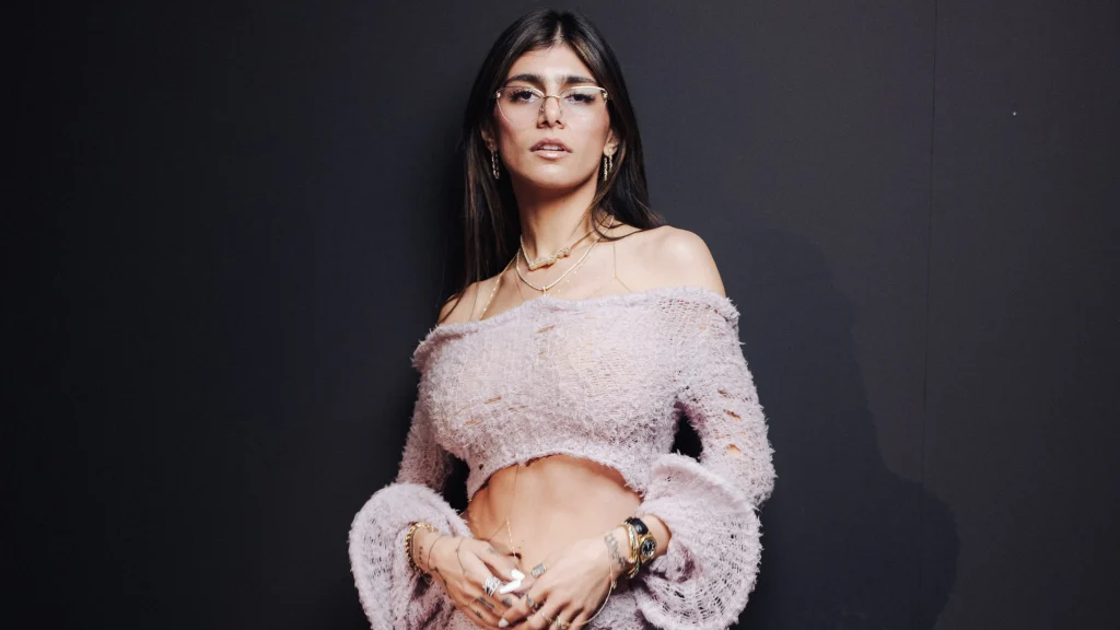 Mia Khalifa slut hot xxx