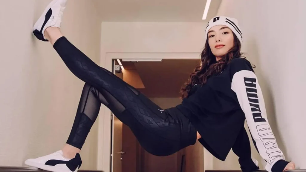 Neslihan Atagül looks hot xxx