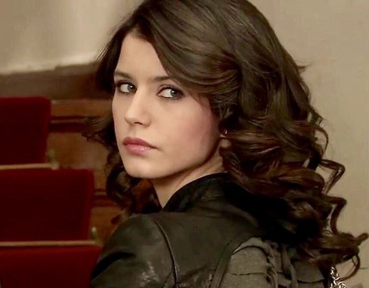 Beren Saat beautiful sexy