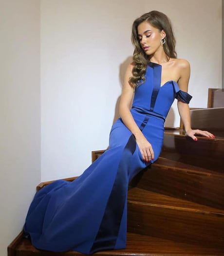 Bensu Soral depicts fire fuck