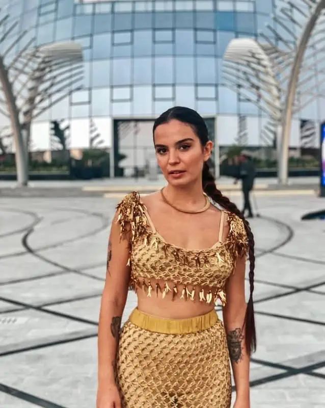 Aslı Bekiroğlu modeling pussy