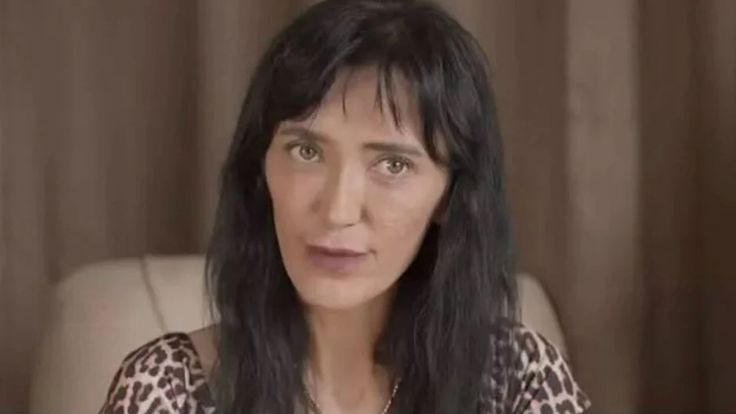 Meral Güven smiles nude