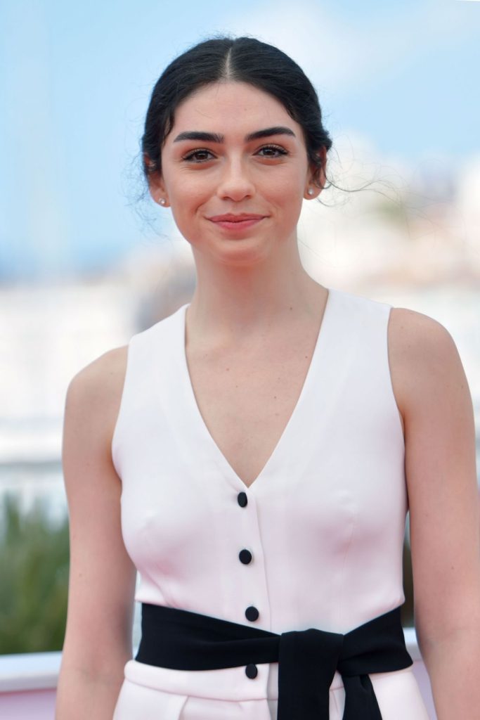 Hazar Ergüçlü beautiful hot pics