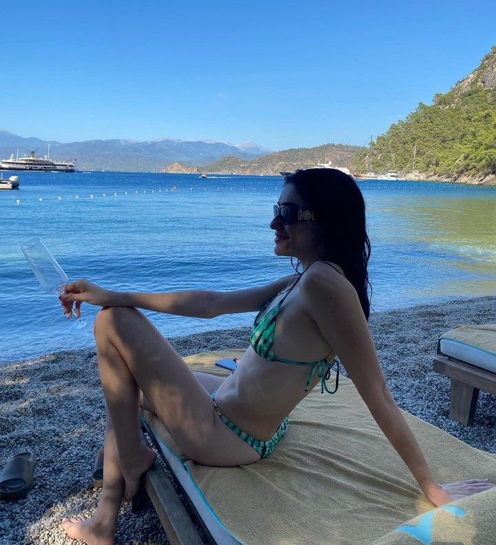 Hazar Ergüçlü sex