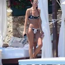 Cansu Dere looks sexy