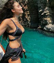 Burcu Özberk slut porn