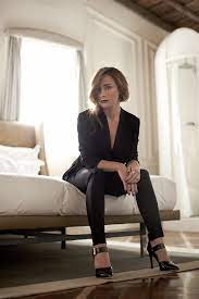 Burçin Terzioğlu looks hot images