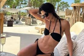 Nesrin Cavadzade smiles naked