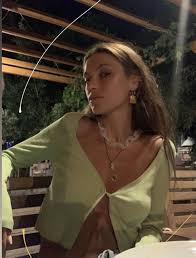 Yüsra Geyik poses hot bikini