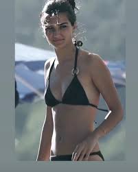Tuba Büyüküstün slut ass
