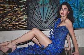 Nesrin Cavadzade smiles hot photos