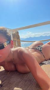 Merve Taşkın depicts fire hot photos