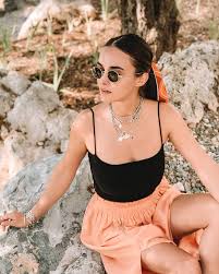 Hande Soral smiles porn