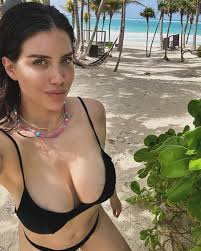 Wanda Nara modeling hot xxx