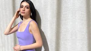 Hazar Ergüçlü smiles hot xxx