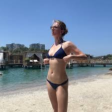 Nilperi Şahinkaya smiles xxx sex