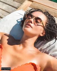 Hande Soral smiles sexy