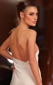 Yüsra Geyik smiles boobs