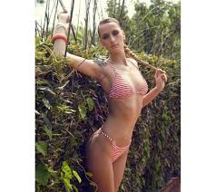 Didem Soydan looks hot images