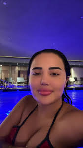 Melek Azad modeling ass