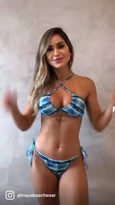 Esra Rabia smiles naked