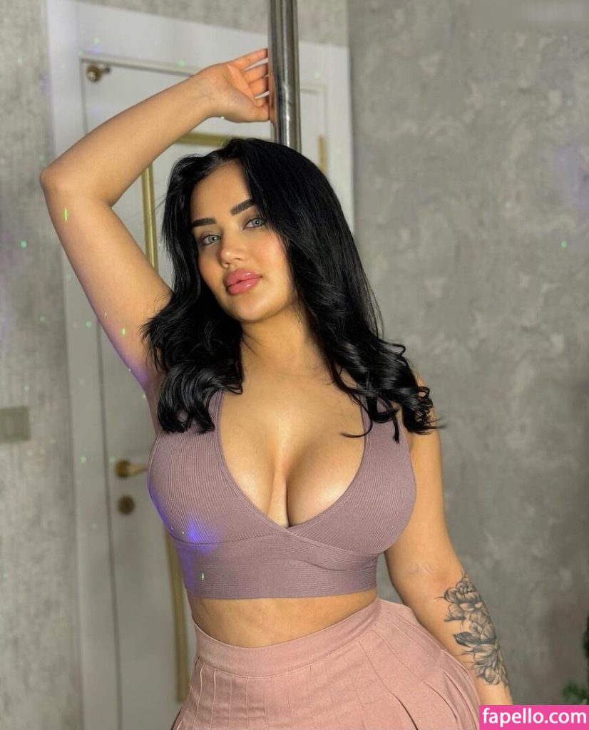 Melek Azad slut sex scenes