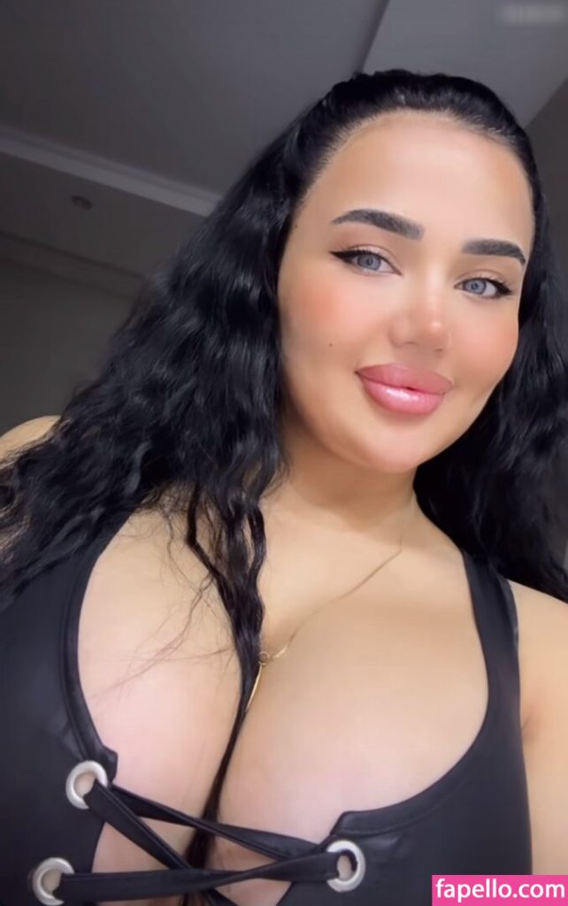 Melek Azad slut fuck