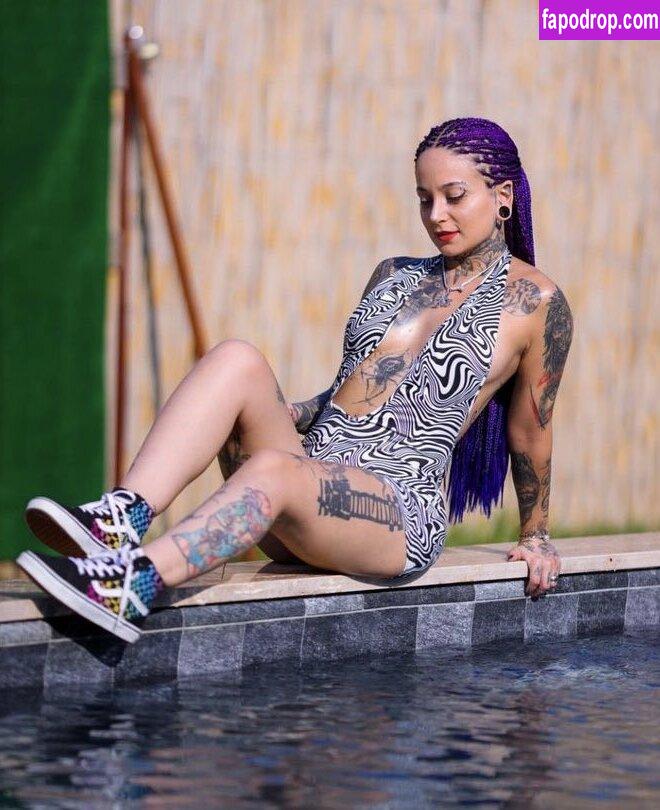 Yağmur Şimşek smiles bikini