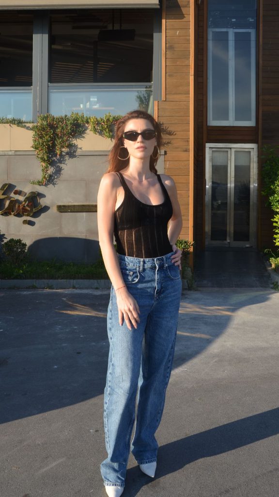 Yüsra Geyik beautiful naked