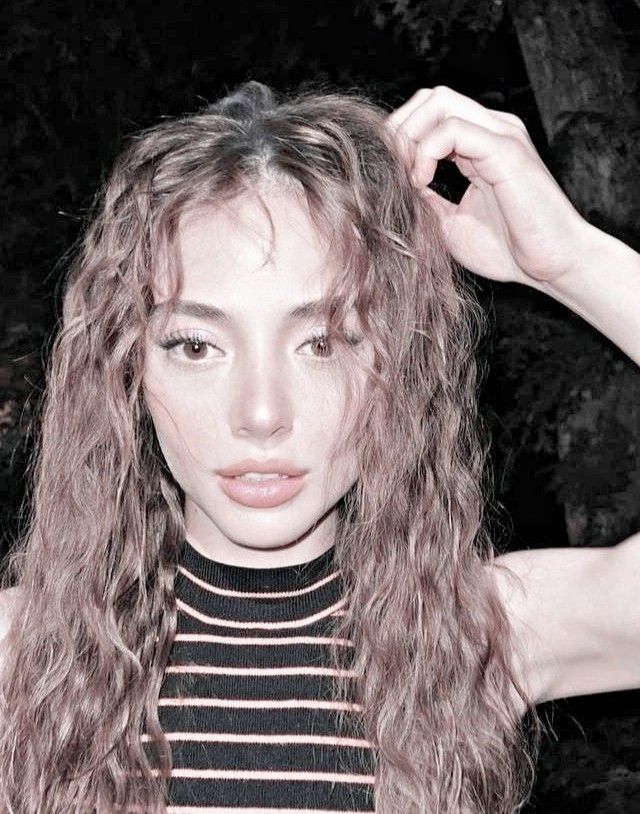 Esra Rabia smiles xxx porn