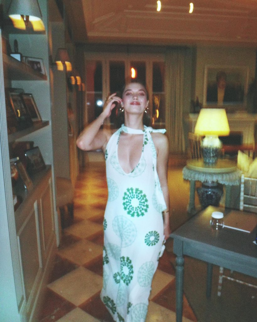 Afra Saraçoğlu ardent sexy